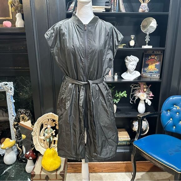 Liberzen Green Full Zip Mini Dress Size 6 NWOT - Picture 1 of 16